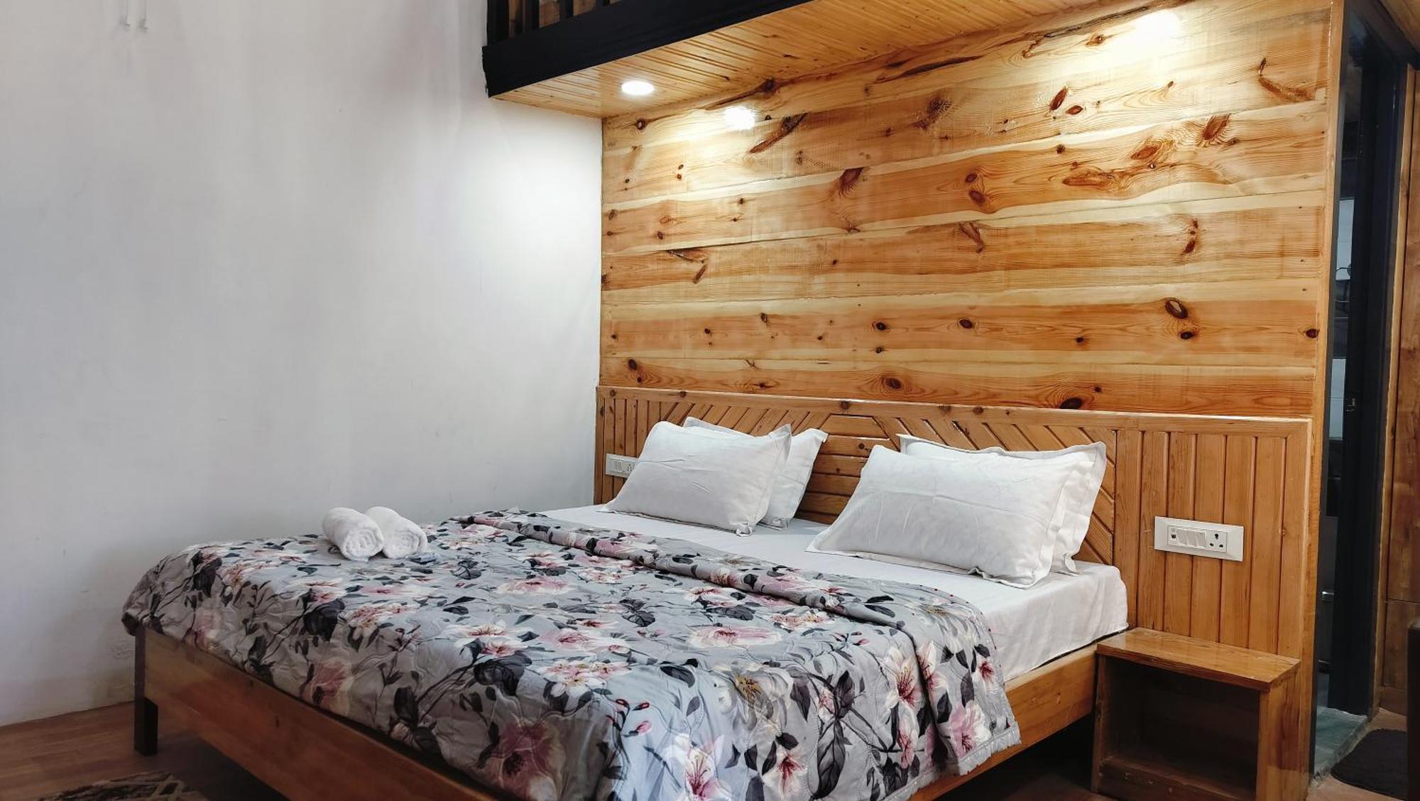 Baikunth Homes 댈하우지 외부 사진
